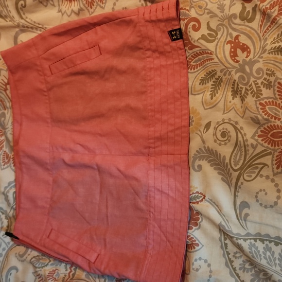 Under Atmour Rip Tide Skirt. - Picture 1 of 3